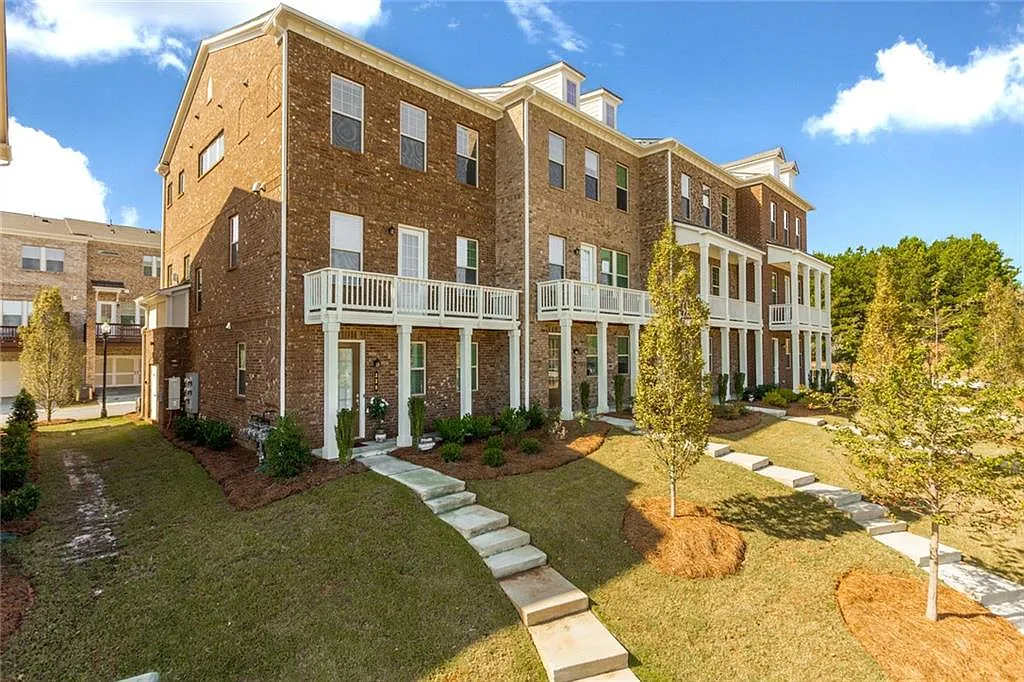 4 bed, 3.5 bath, 3094 sqft, $3,600 — Photo 1