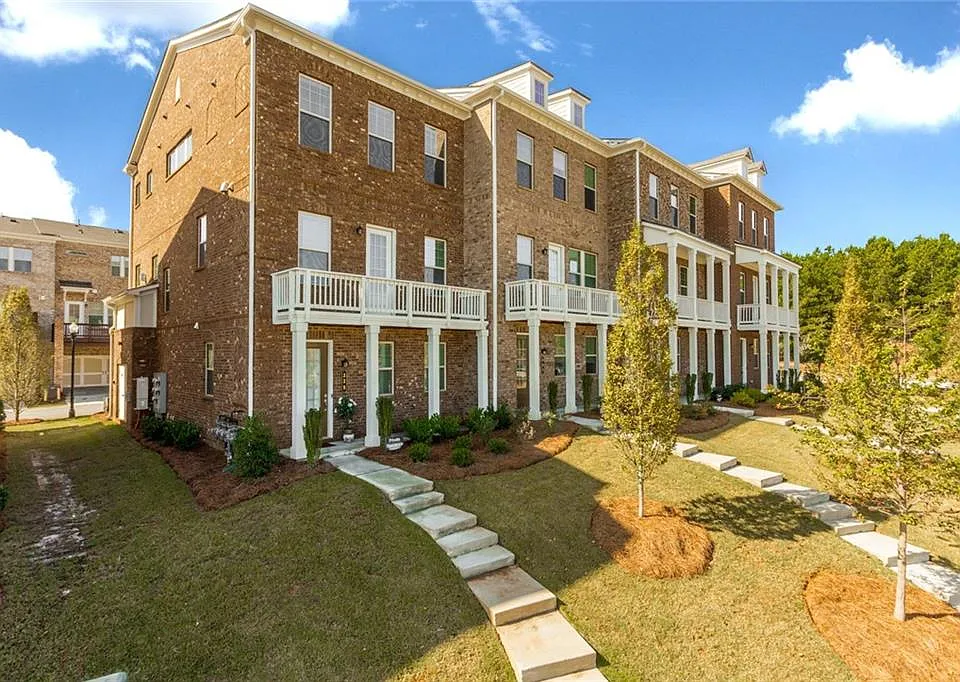 335 Beacons Pl