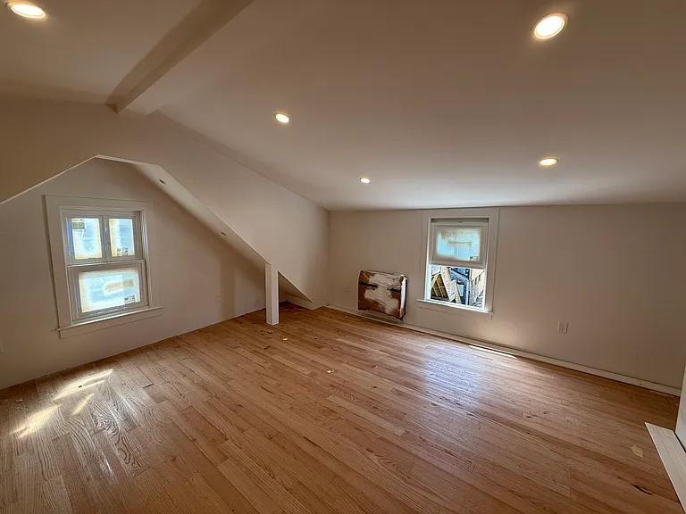 7R Washington St #2 — Photo 14