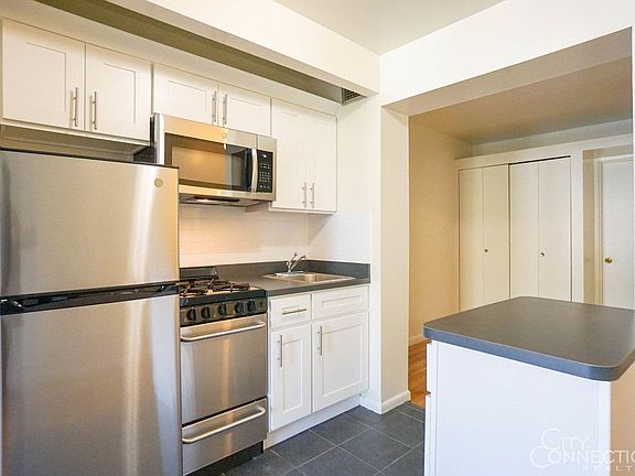 3rd image of 435 W 45th St APT 2A