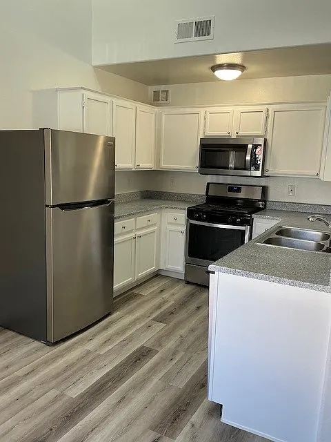 Building Photo - 2987 Tisbury Dr #0