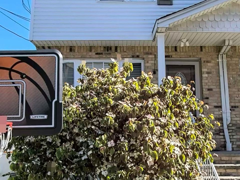 1st image of 23 Gloria Ct #2