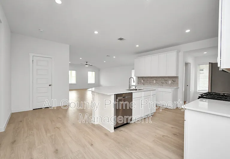 29935 Gallatin River Ln — Photo 6