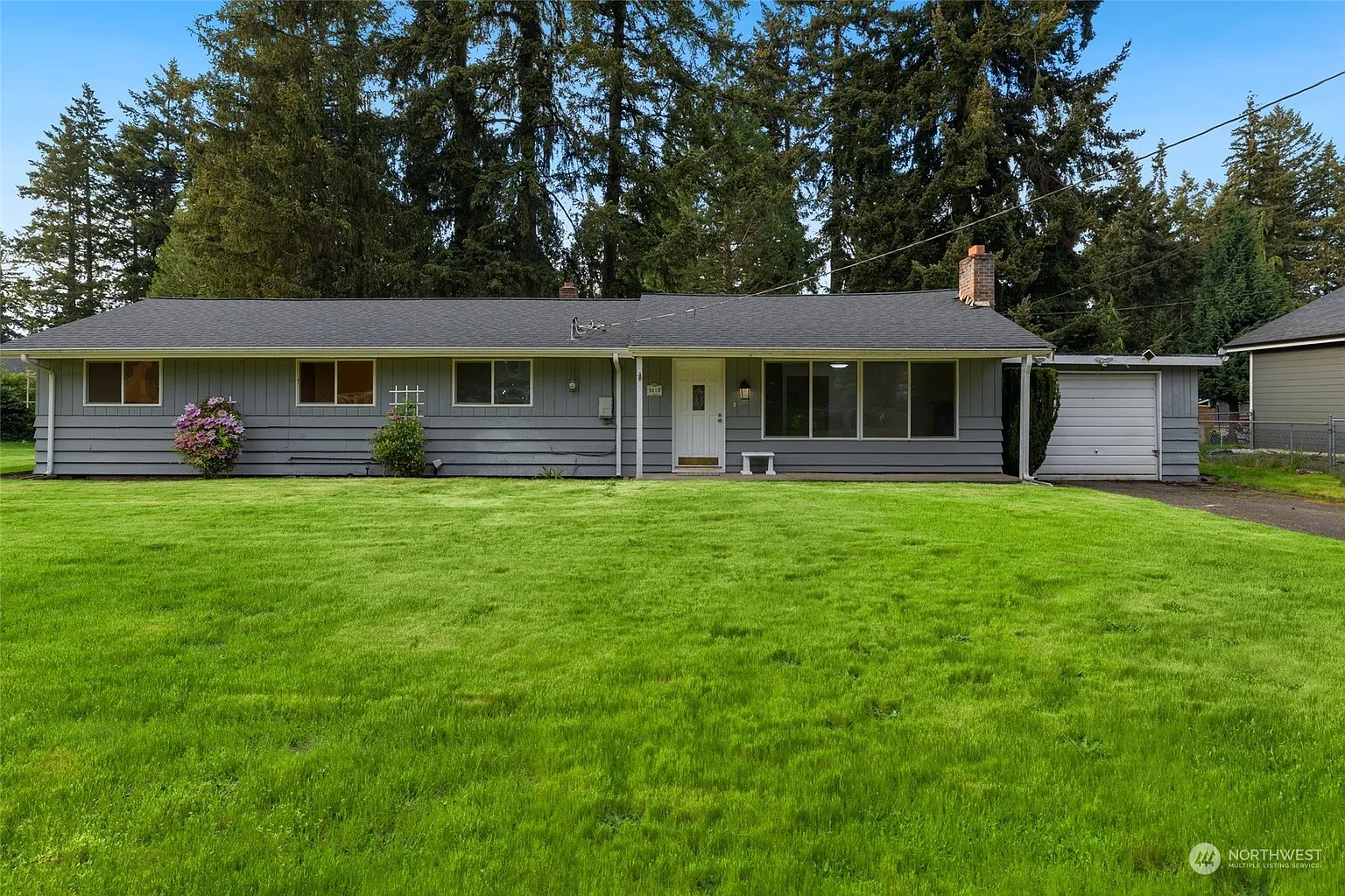 9819 122nd Street E photo 1