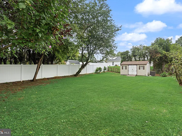 10 Traynor Ln — Photo 27