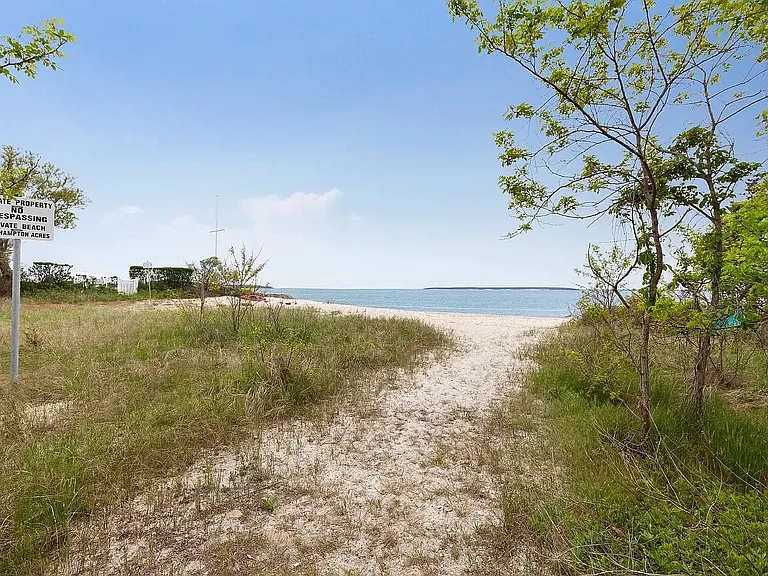 Peconic Hills Dr — Photo 26