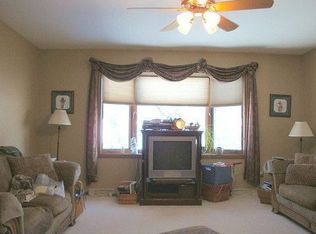 332 N True St, Griffith, IN 46319