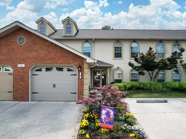 1705 White Oak Ln, Dalton, GA 30721