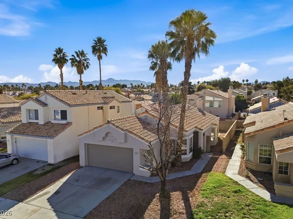 885 Carnival Ave, Paradise, NV 89123