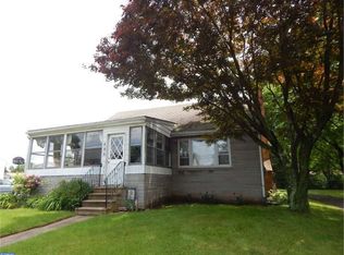 486 Vetterlein Ave, Hamilton, NJ 08619