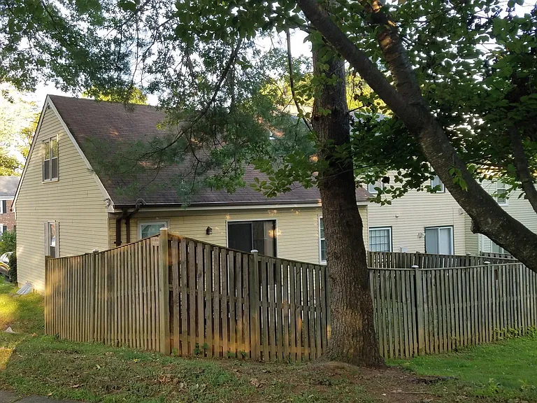 9837 Saint Cloud Ct — Photo 25