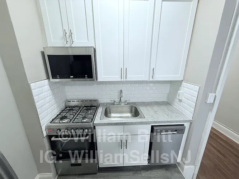 36 State St #3D — Photo 1