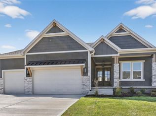 17186 S Laurelwood St, Olathe, KS 66062
