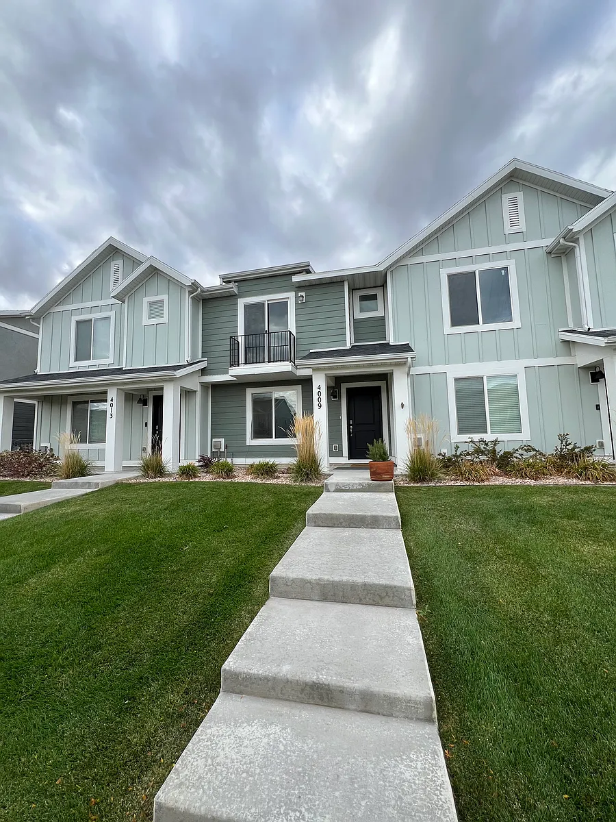 Photo 1 of 26 - 4009 W Cool Spring Ave - Lehi, UT Primary Photo - 4009 W Cool Spring Ave