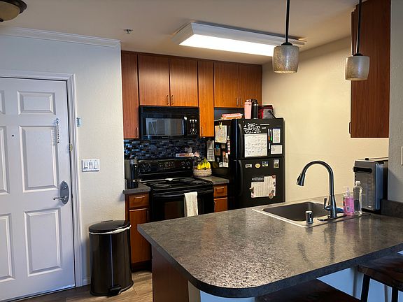 2nd image of 1435 India St Unit 206