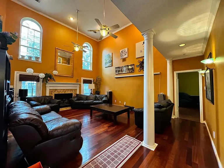 9303 Bent Spur Ln — Photo 5