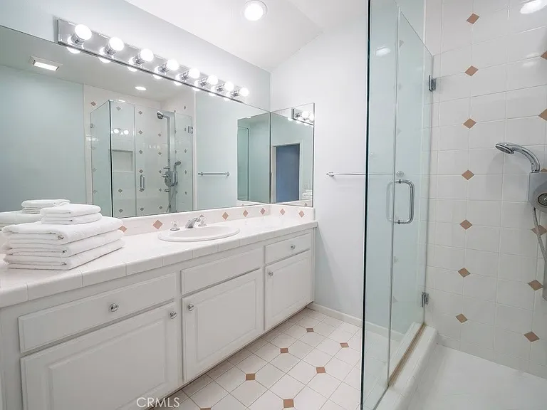 18445 Hatteras St #603 — Photo 9