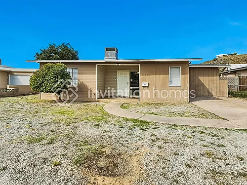 9444 N 4th Ave Photo 1