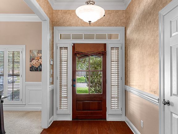 4th image of 444 Grand Oaks Dr