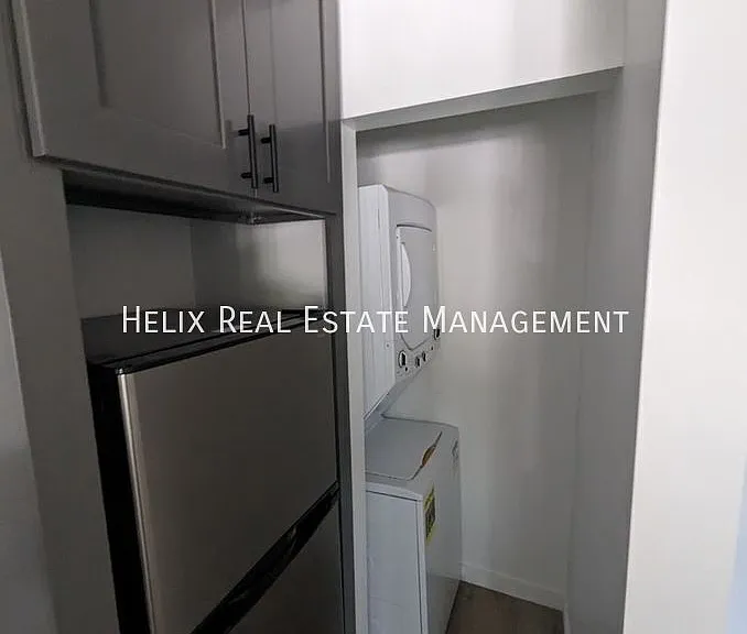 190 S Marengo Ave #4 — Photo 4