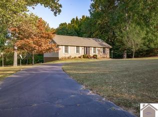 252 Edgewood Dr, Cadiz, KY 42211