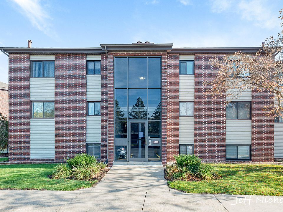 1st image of 3316 Devonwood Hls NE APT C