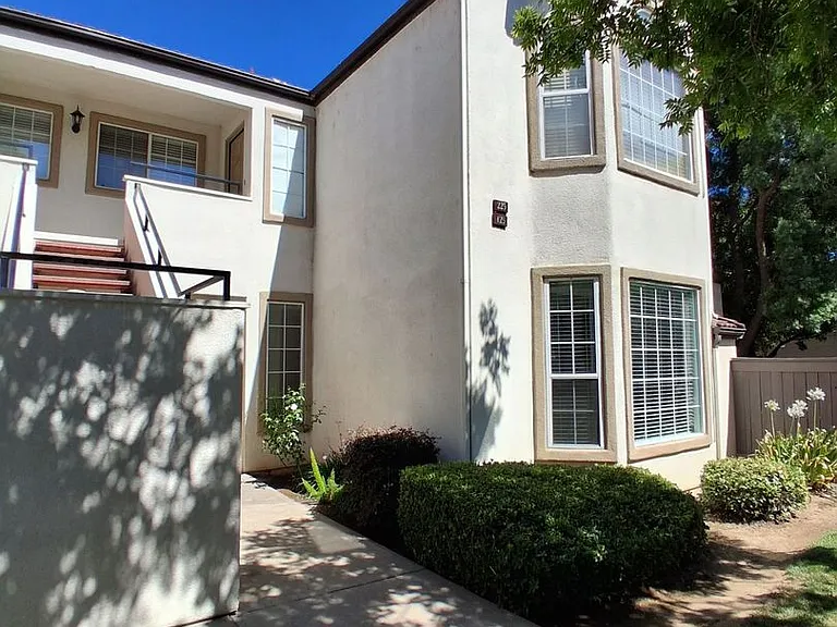 8147 N Cedar Ave #125 — Photo 2