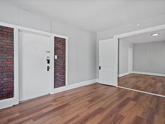 5th image of 6014 McGregor Ave #1