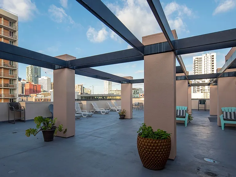 Greystone Lofts — Photo 6