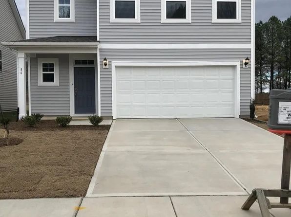 28 Gregory Village Dr