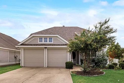300 Creekside Dr Photo 1