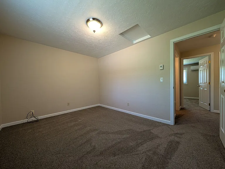 1528 Fetters Loop — Photo 12