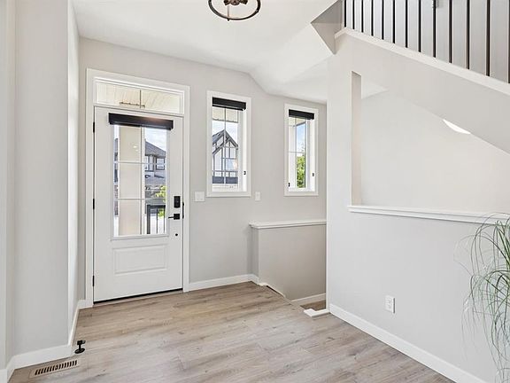4th image of 67 E Coopersfield Park SW