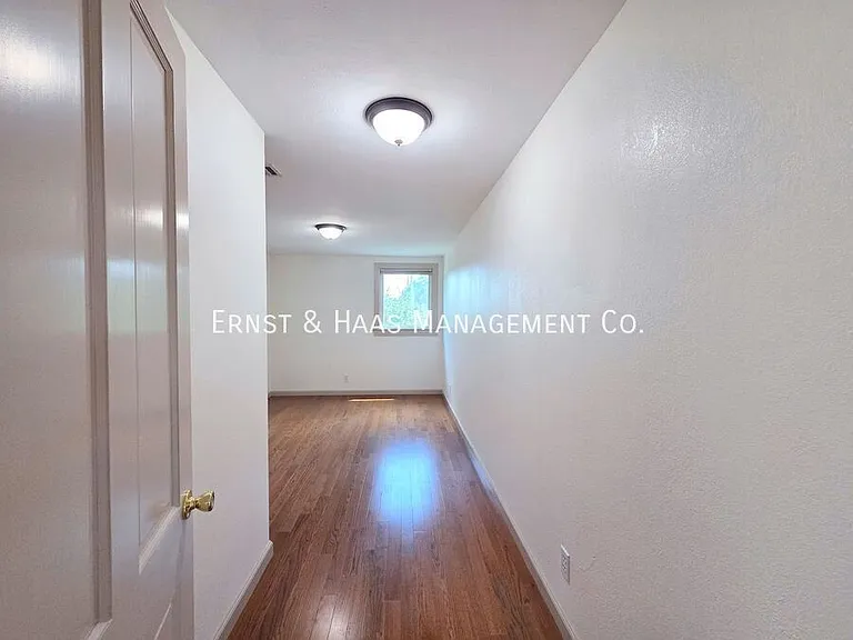 9497 Foster Rd — Photo 13