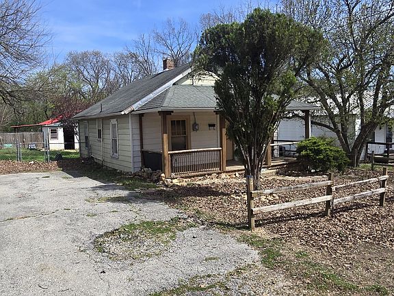 2nd image of 1244 Columbus Street