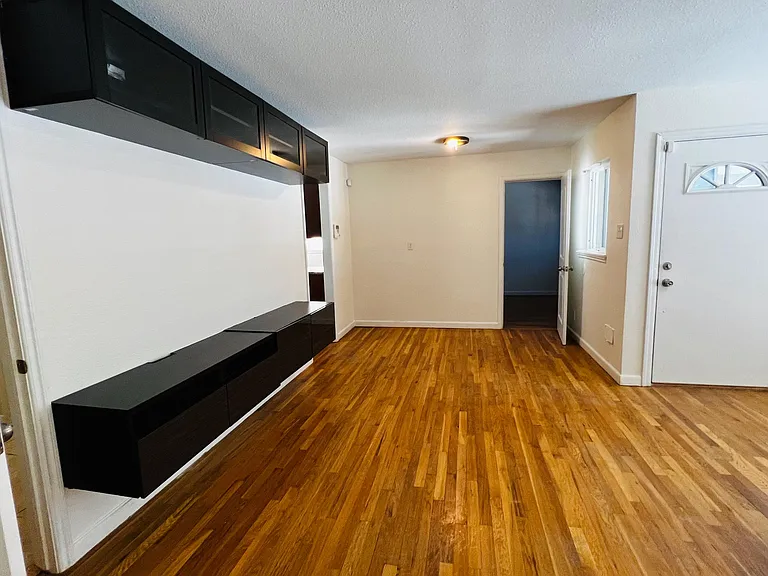 1272 Lansing St — Photo 6