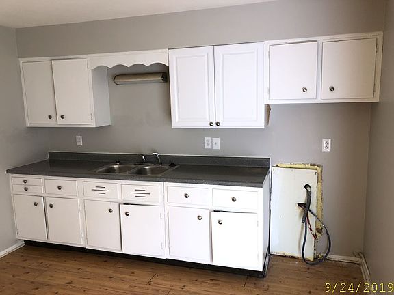 2nd image of 7901 E Potomac Ave