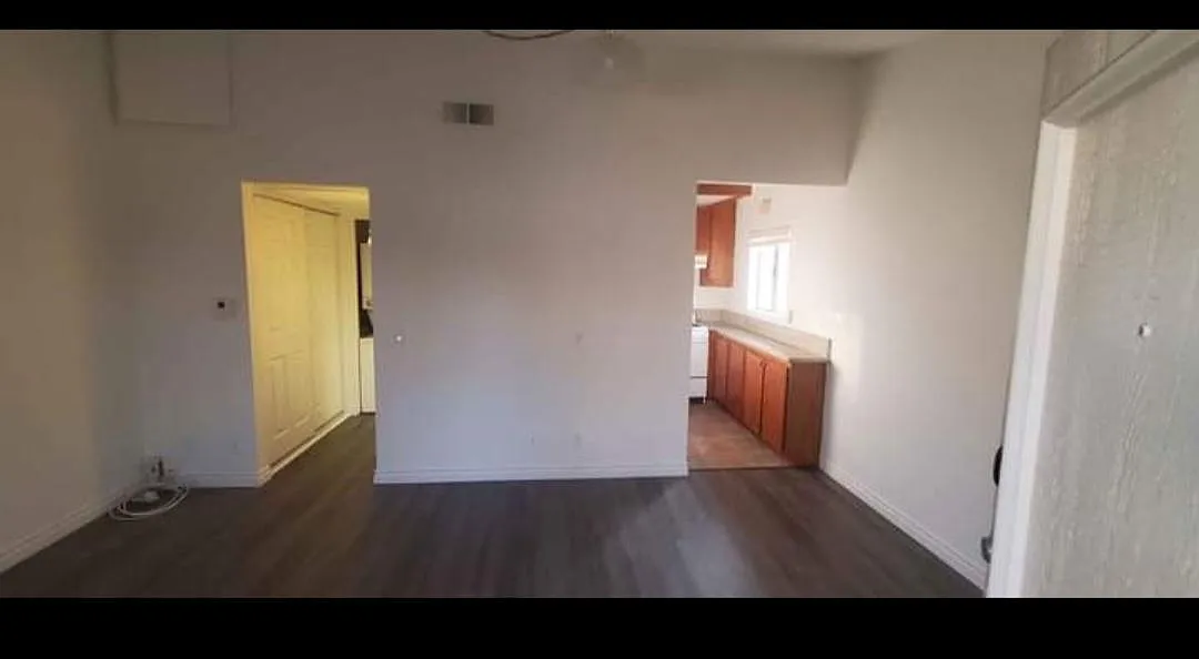 Building Photo - 3645 Country Oaks Loop #B