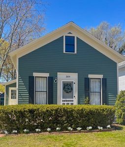 309 N Robert St, Ludington, MI, 49431