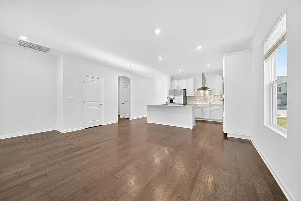 124 Limbury Ct — Photo 10