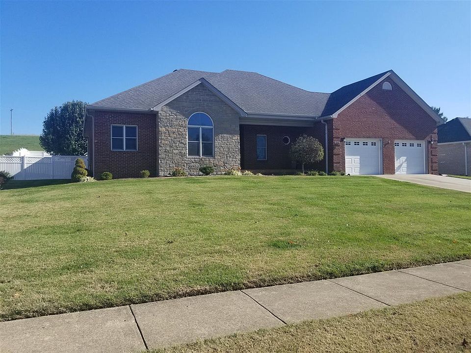 1st image of 529 Saint Andrews Dr