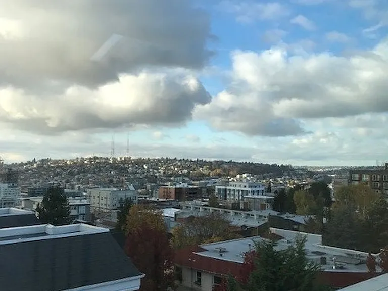 Affordable Studios on Cap Hill! — Photo 14