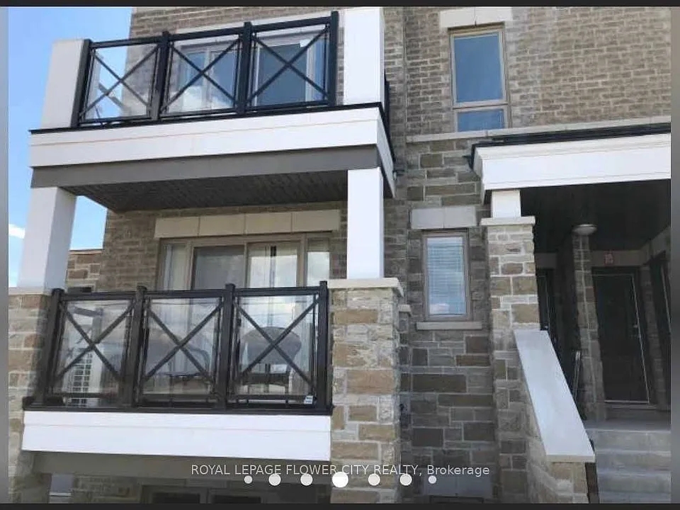 60 Dunsheath Way #718