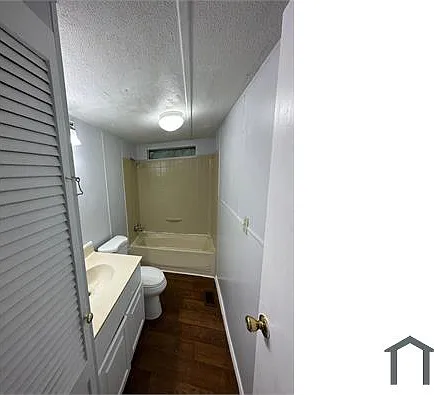 3 bed, 800 sqft, $1,300 — Photo 4