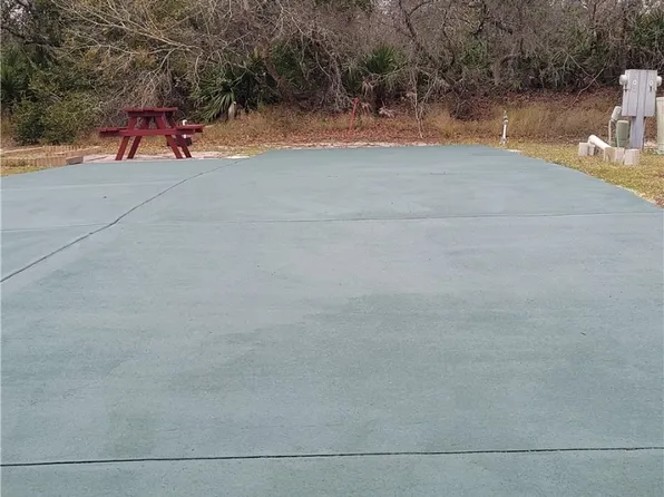 303 Shoreline Dr, Lake Placid, FL 33852