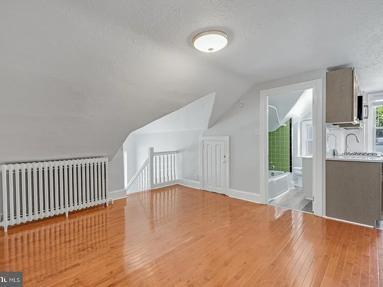 158 Montgomery Ave #3 — Photo 3