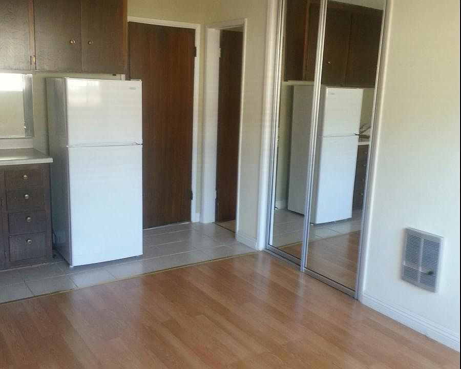 2nd image of 11820 Venice Blvd APT 6