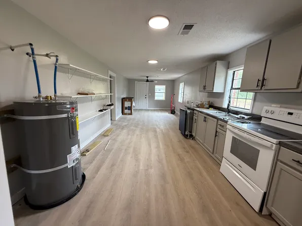 50 Joe Hassell Cv, Coldwater, MS 38618