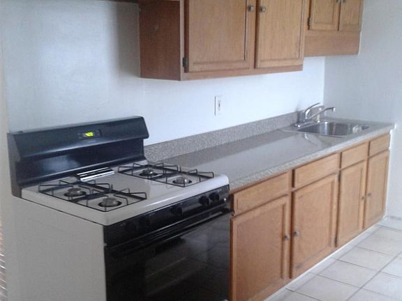 3rd image of 375 Richmond Ave APT 2