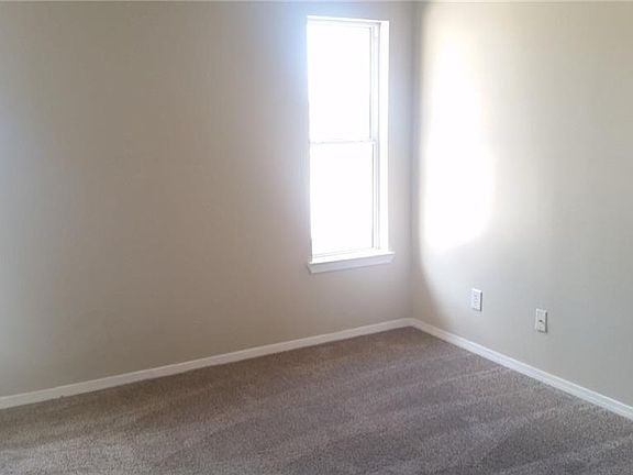 5th image of 700 Imus Dr
